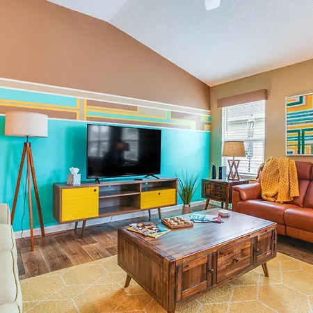 Vibrant Home In The Villages With Community Pool!